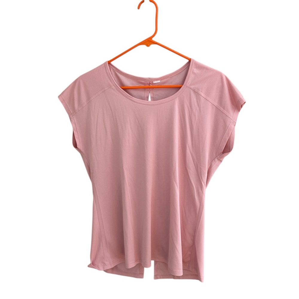 ◻️BOSCOVS: Women’s size M, pink lightweight short sleeve athletic top preowned◻️